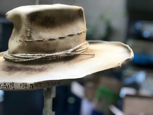 Vintage Rare Custom Hat "i'm not the only one"